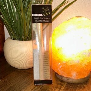 Double-Side Foot File and Brush w Rope Hang